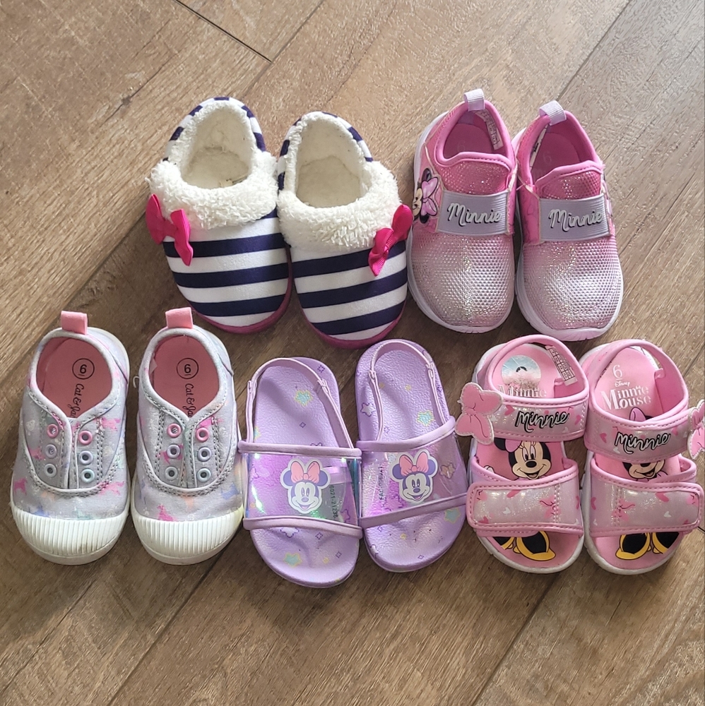 *SOLD* Baby Girl Shoes Size 6